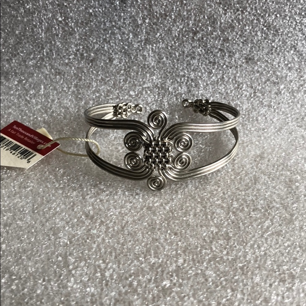 Spiral zephyrs cuff